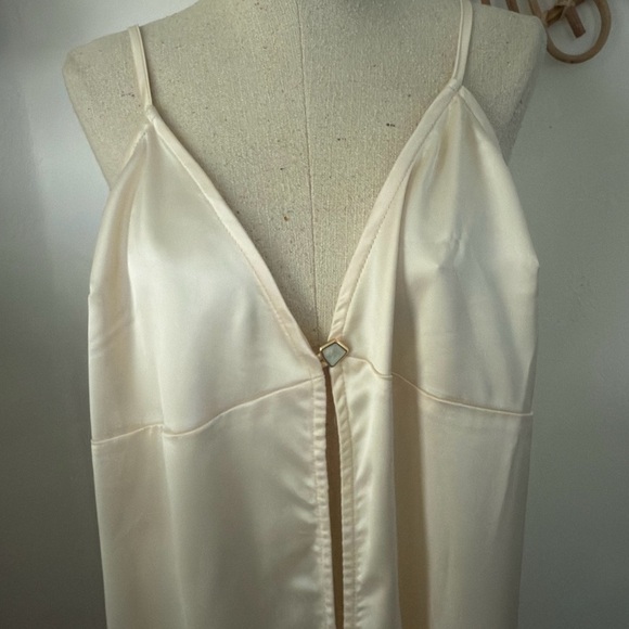 Dee Elly Ruffle Spaghetti Strap short Open Dress ivory Satin large - Picture 2 of 11